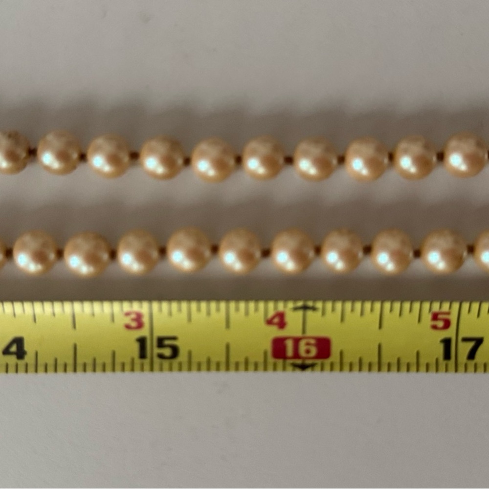 Elegant Cream Pearl Necklace
